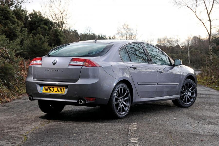  Renault Laguna GT Line 2011 года  (UK) (фото 3 из 30)